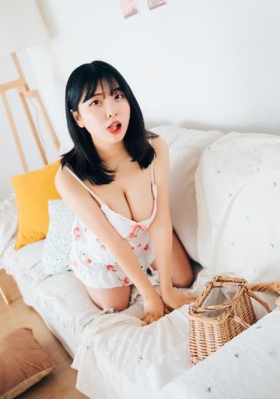 周妍希浴缸洗澡未删视频