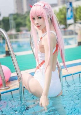 《黑皮辣妹》